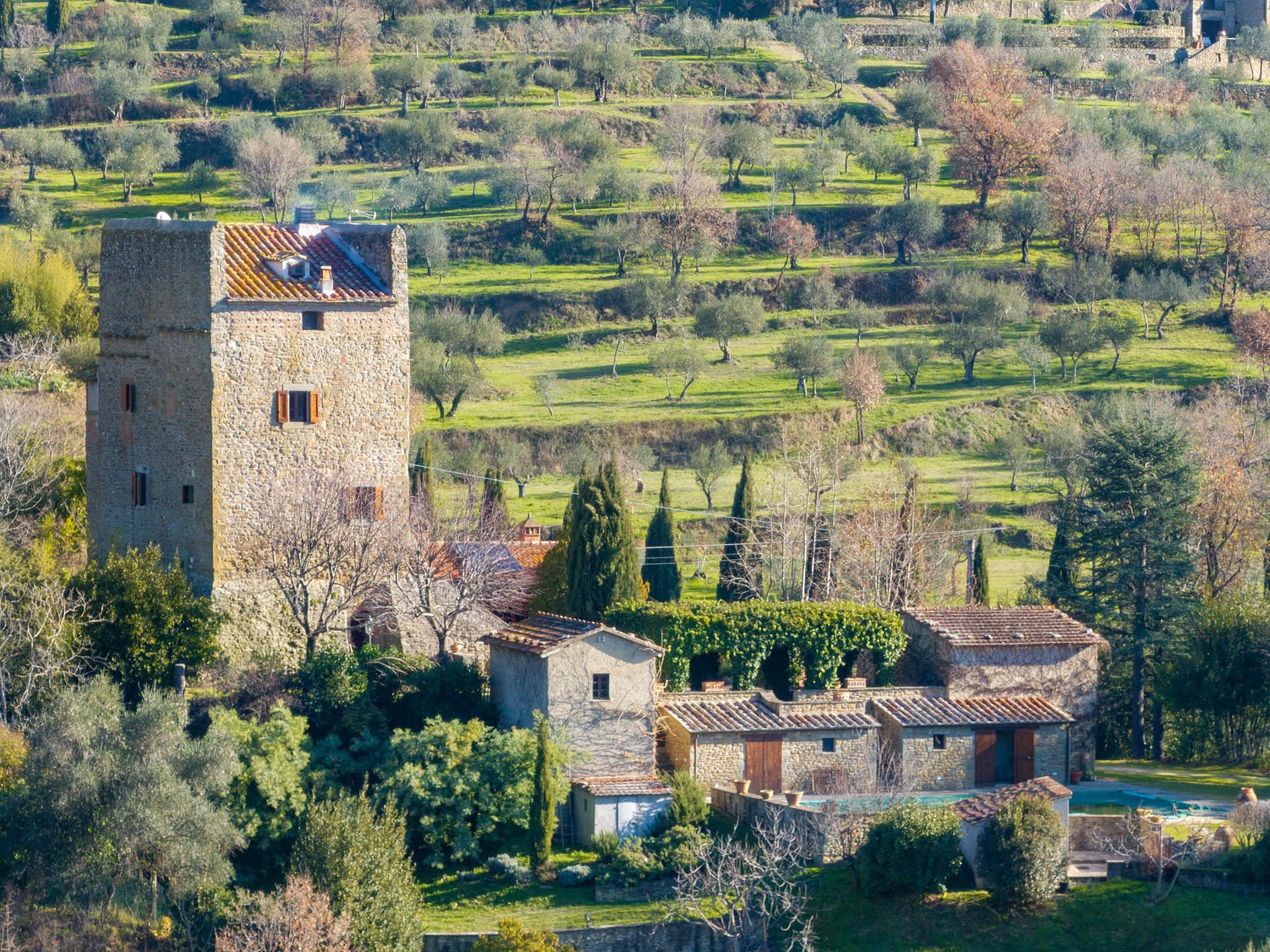 Tower from the 1100s on the slopes of Cortona