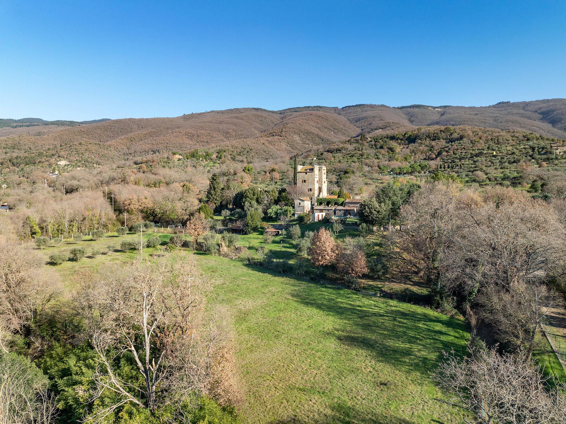Tower from the 1100s on the slopes of Cortona