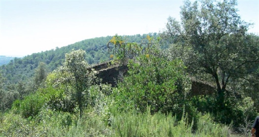 Country house to restore near Girona