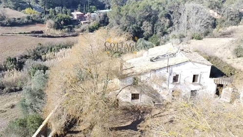 Country house for sale to rehabilitate in Rubi