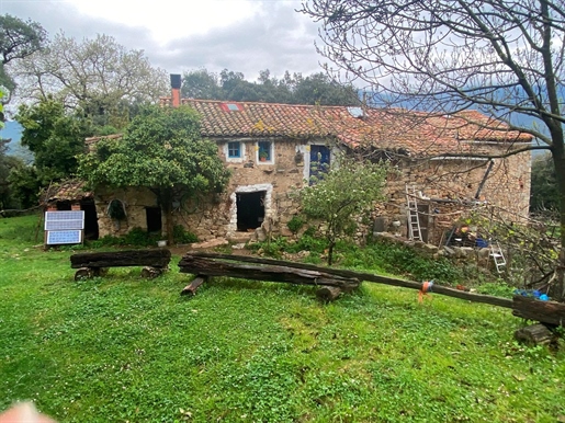 Farmhouse to rehabilitate in Alt emporda