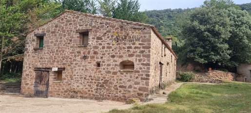 Farmhouse for sale in Santa Pau