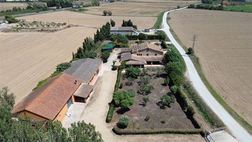 Country house for sale in Torroella de Montgri