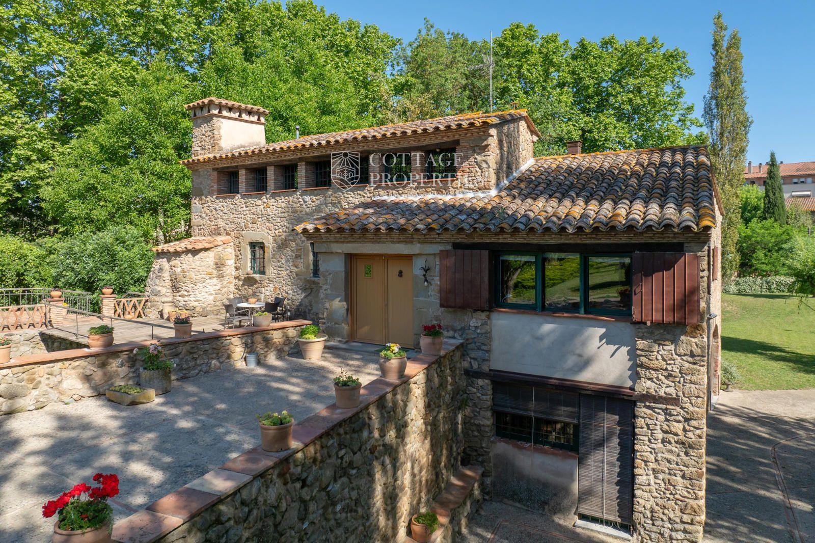 18Th-Century farmhouse for sale in Flaçà, Gironès, Girona