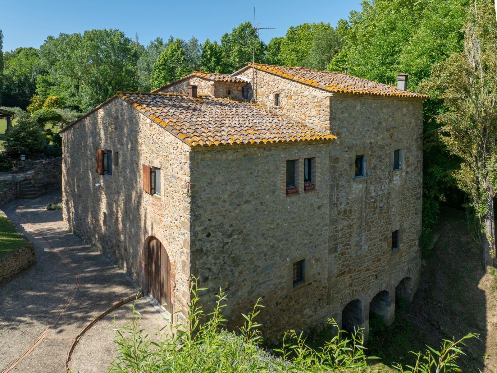 18Th-Century farmhouse for sale in Flaçà, Gironès, Girona