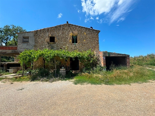 Zestiende-eeuwse boerderij te rehabiliteren in Cabanelles, Alt Empordà, Girona