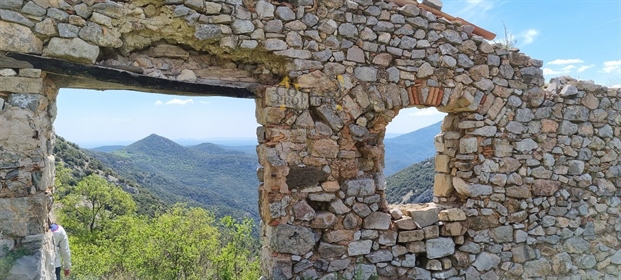 Country house to rehabilitate for sale in Alt Empordà