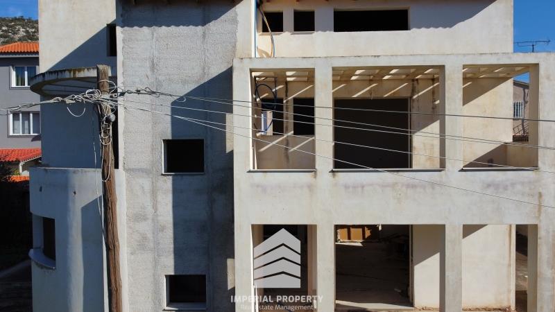House, 300 sq, for sale