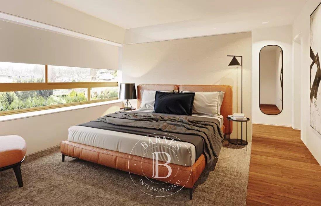 Penthouse avec piscine et vue sur la mer