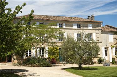 Piękny odrestaurowany 'maison de maitre'  