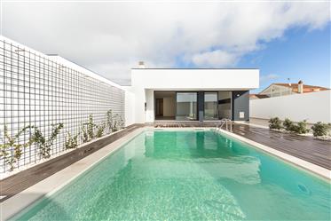 House T3+1 new luxury construction in the District of Santarém