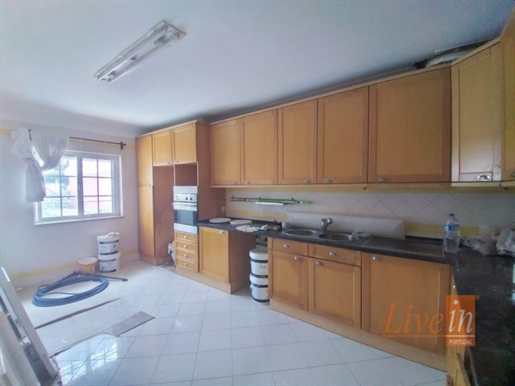 Two-Family House 7 Bedrooms Sale Sintra
