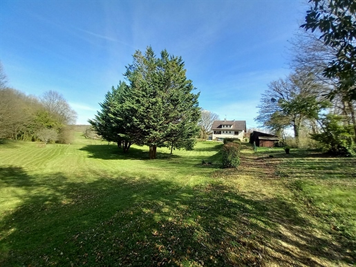 House in a green setting of more than 1 hectare 5 in Arlay