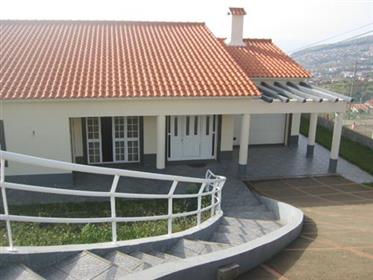 Vende-Se casa no Loreto - Ilha da Madeira