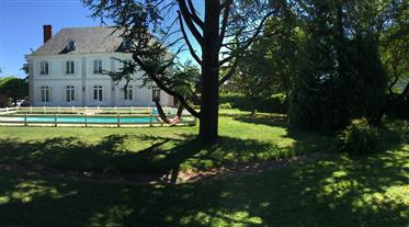 Prestigious dwelling in Beaune-Burgundy.