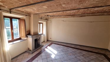 Beautiful 2 bedroom apartment in the center of Volterra