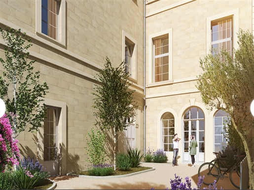 Uzes Centre Appart Type 1 of 30M2
