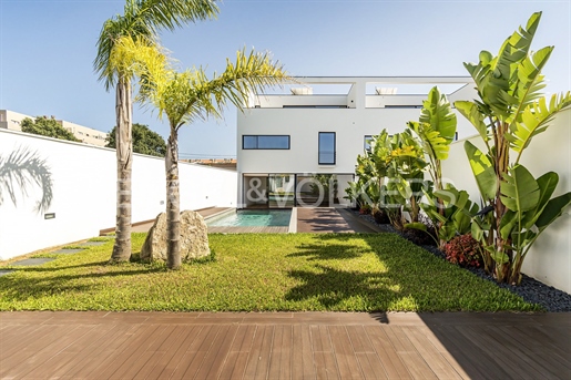 Magnifique villa de 4+1 chambres avec piscine, S. Felix da Marinha