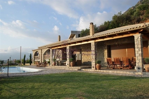 (Te koop) Residentiële Villa || Messinia/Kalamata - 510 m², 3 slaapkamers, 1.750.000€