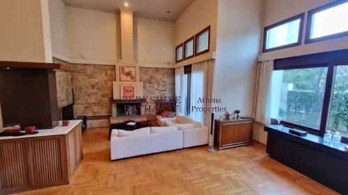 (Προς Πώληση) Κατοικία Μεζονέτα || Αθήνα Βόρεια/Βριλήσσια - 251 τ.μ, 4 Υ/Δ, 600.000€