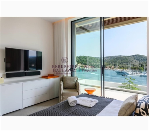 (For Sale) Residential Villa || Lefkada/Meganisi - 1.003 Sq.m, 9 Bedrooms, 8.000.000€