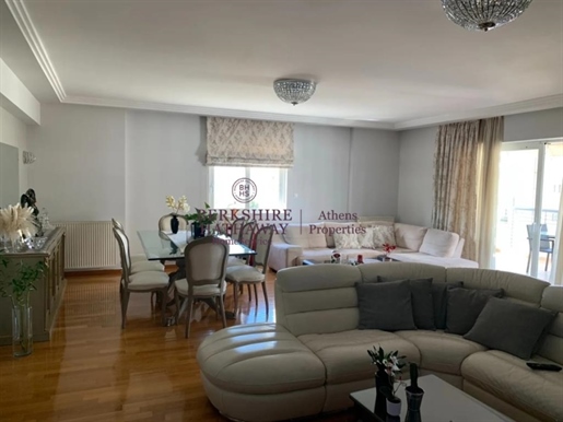 (For Sale) Residential Floor Apartment || Athens South/Palaio Faliro - 170 Sq.m, 4 Bedrooms, 780.000