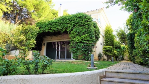Residential Detached house || Athens North/Kifissia - 314 Sq.m, 5 Bedrooms,