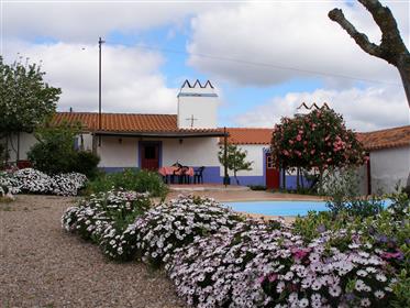  Hus på landet med pool nära Estremoz, Évora