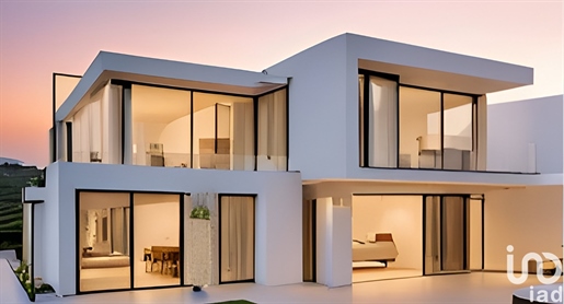 Einfamilienhaus / Villa zum Kaufen 158 m² - 3 Schlafzimmer - Varazze