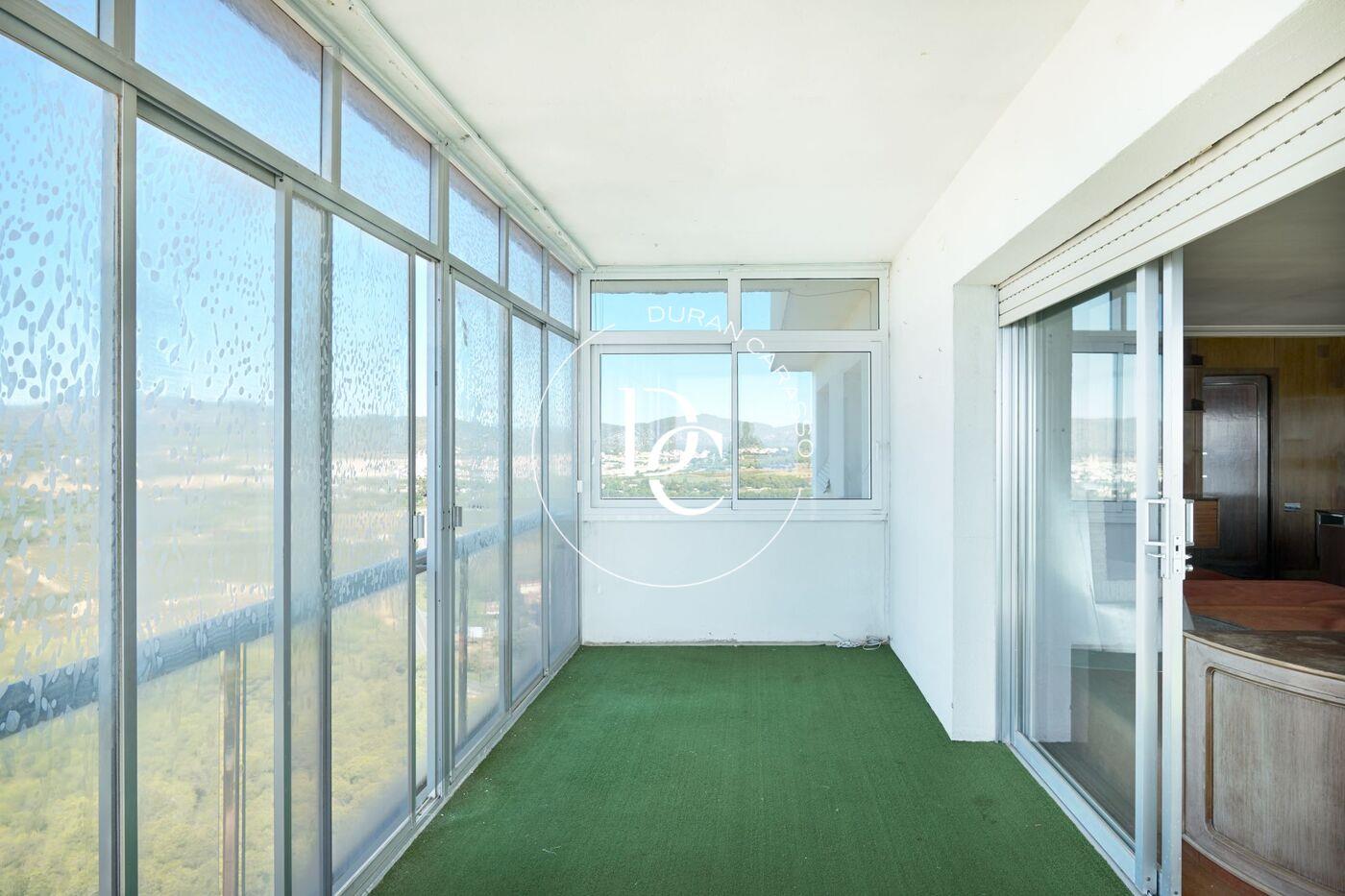 Purchase: Apartment (08870)