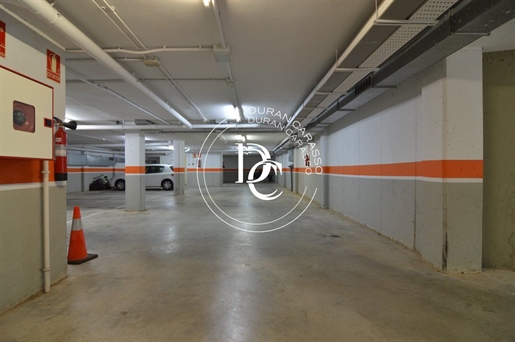 Purchase: Parking area (08870)