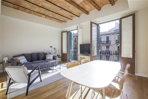 Promoción De 7 Apartamentos De Estilo Modernista En El Quadrat D'or De Barcelona