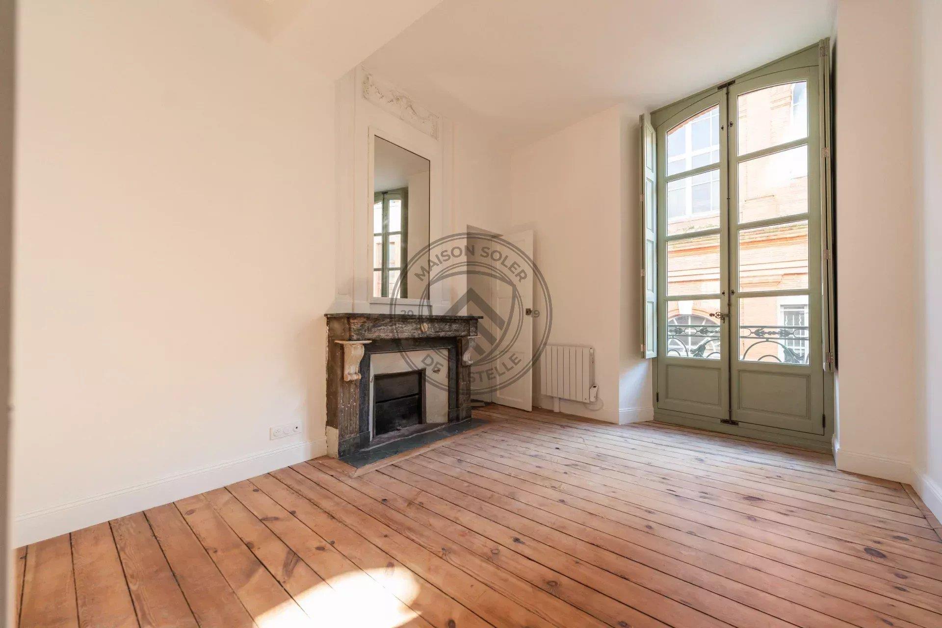 Exceptional apartment with elevator | In the heart of the Carmelites, Toulouse