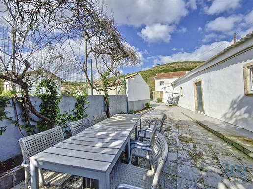 Country House in Lisboa with 145,00 m²