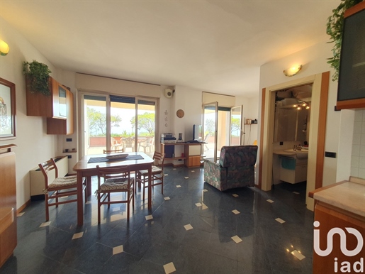 Sale Apartment 75 m² - 2 bedrooms - Arenzano