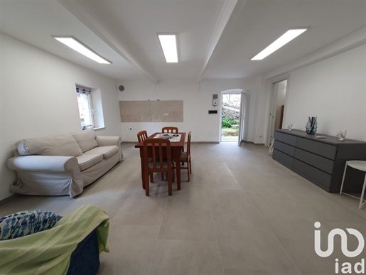 Sale Apartment 97 m² - 2 bedrooms - Arenzano