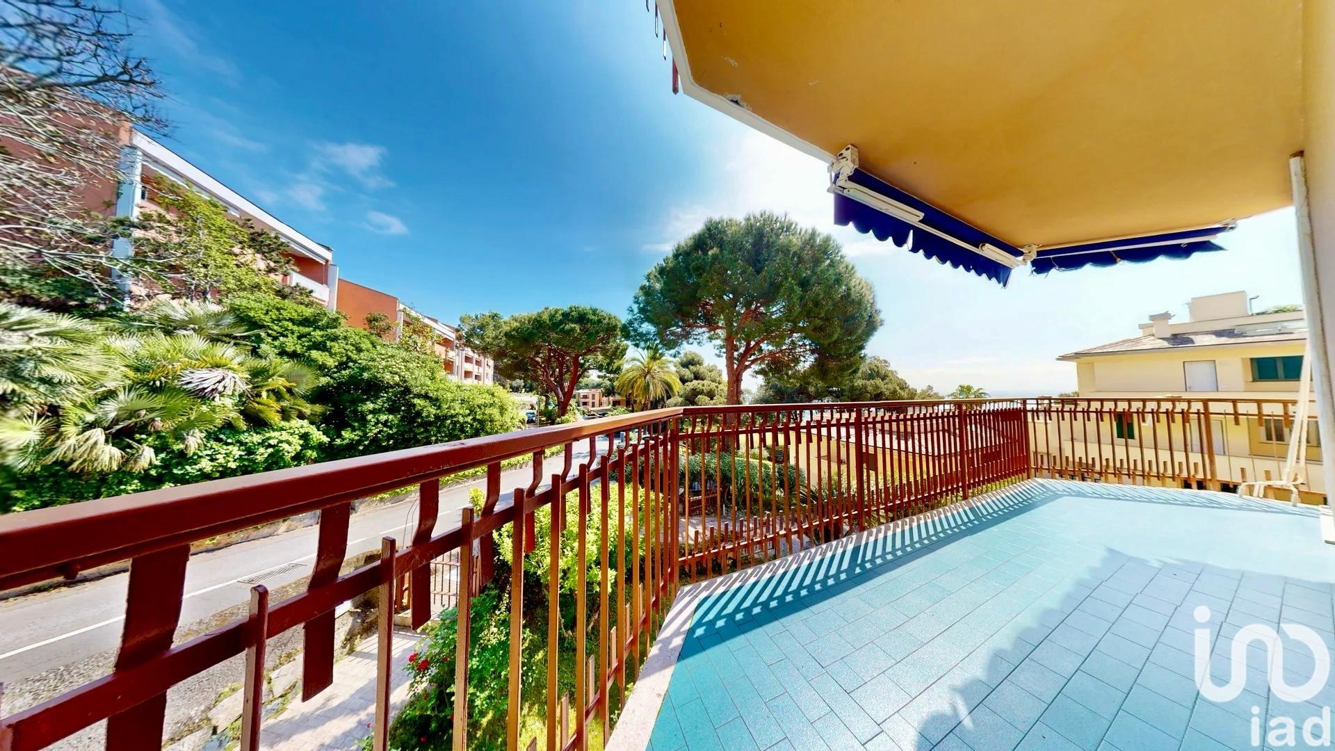 Sale Apartment 111 m² - 3 bedrooms - Arenzano
