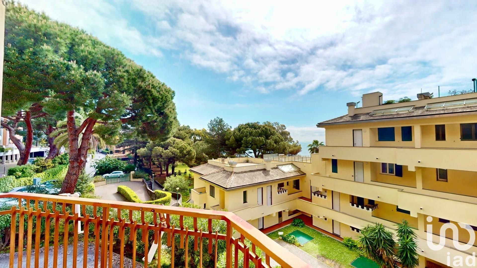 Sale Apartment 111 m² - 3 bedrooms - Arenzano