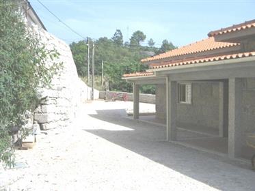 2-Storia autentica quinta restaurata nel 2005 con guesthouse e piscina a 4.500 mq.