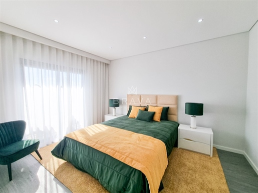 4 bedroom apartment with pool, garden and parking in Olhão | New building