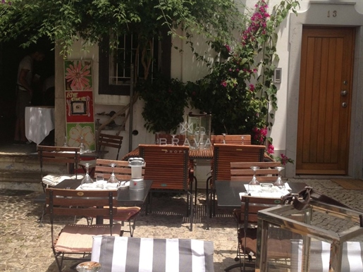 Open restaurant in het centrum van Tavira