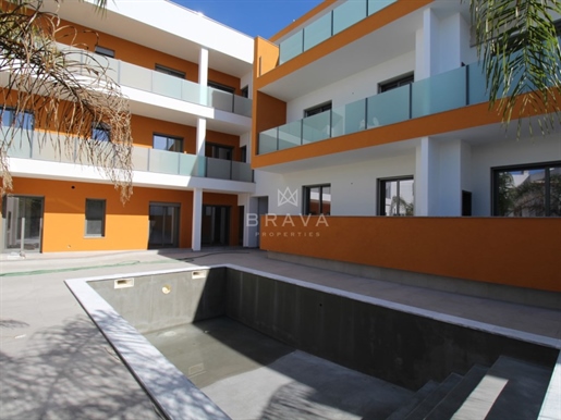 Apartamento T3 Novo com piscina e Garagem