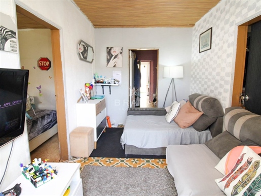 2-Schlafzimmer-Villa in Quarteira zu renovieren auf 287m2 Grundstück