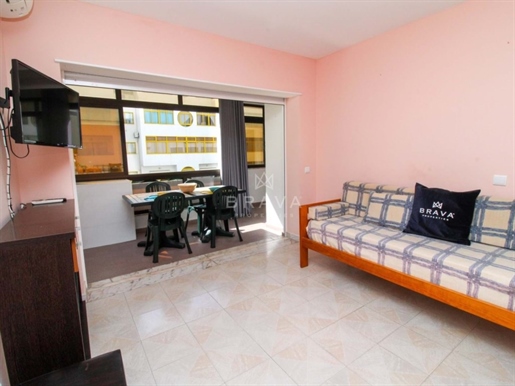 1-Zimmer-Wohnung mit Terrasse und 600m vom Strand entfernt in Quarteira