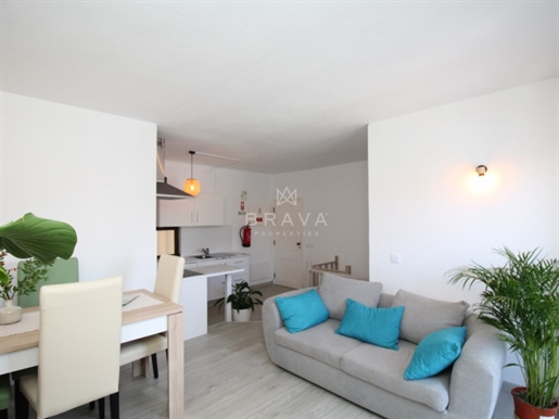 1 bedroom flat with terrace in the centre of Praia do Carvoeiro