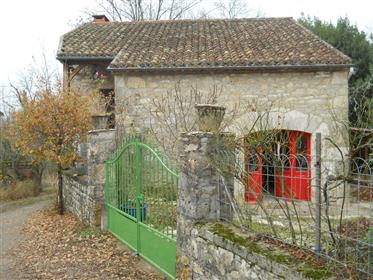Kamienny dom do remontu w pobliżu Cahors
