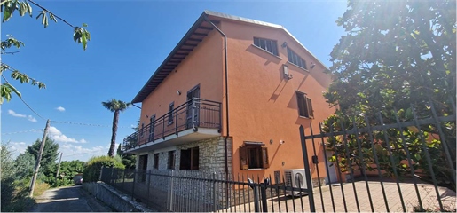 Villa panoramica con vista su Assisi