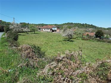 À venda: Casa de pedra semi-isolada muito grande na Galícia, Espanha