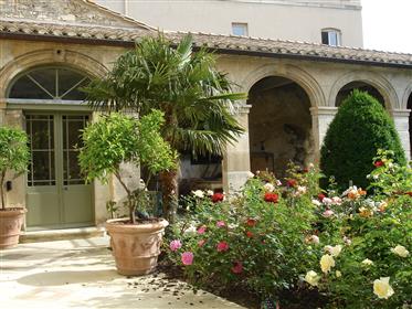 Private hotel in Villeneuve Les Avignon/Avignon