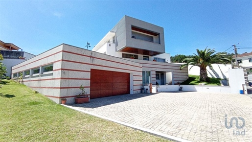 Casa T5 em Braga de 477,00 m²